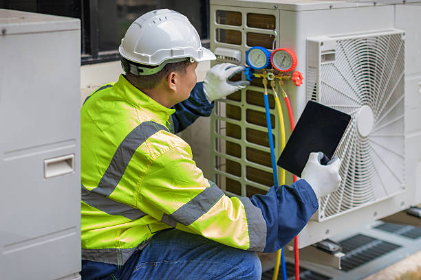 Professional Hvac technician working in North Smithfield, RI